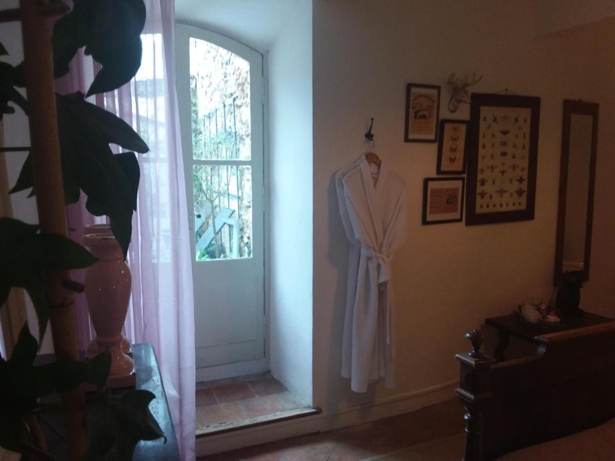 L'Ancienne Boulangerie Bed & Breakfast Caunes-Minervois Ngoại thất bức ảnh